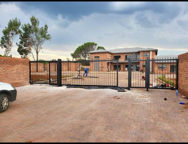 2 BEDROOM PROPERTY TO RENT IN RASLOUW